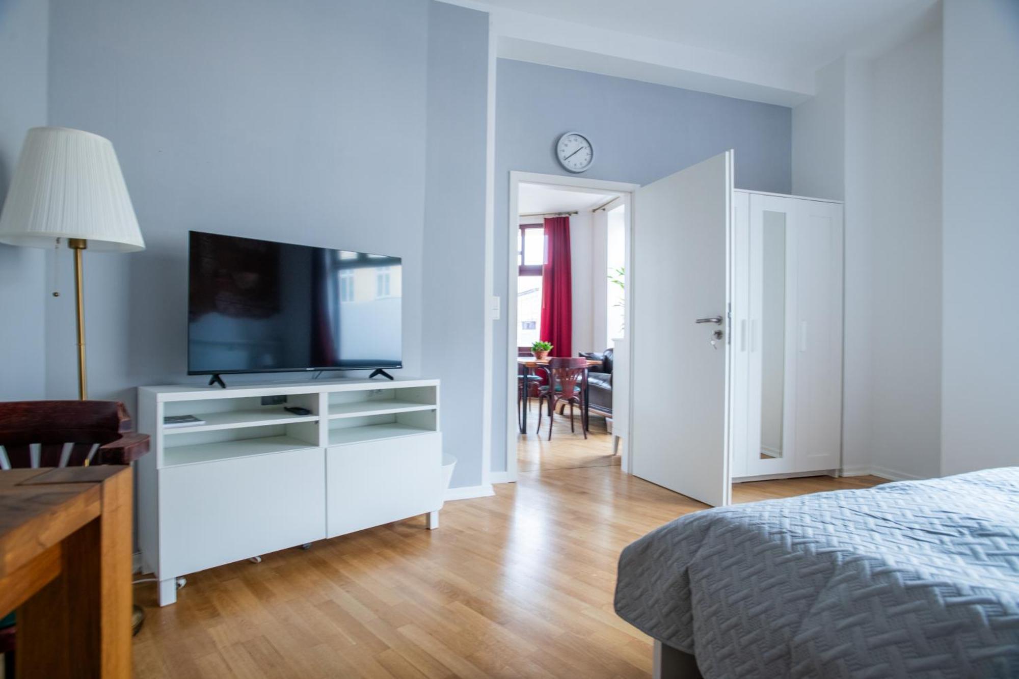 Ferienwohnung Alt-Berliner Eckkneipe - "Feuchte Ecke" Exterior foto